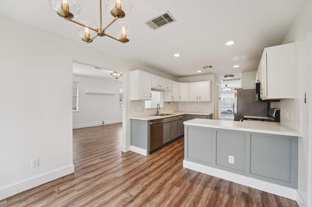 2918 Winchester DR, Round Rock, TX 78665