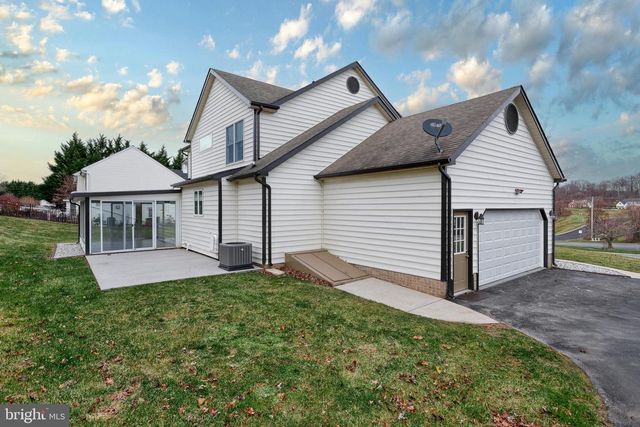 14 KRATZ RD, Shrewsbury, PA 17361