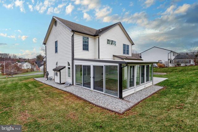 14 KRATZ RD, Shrewsbury, PA 17361