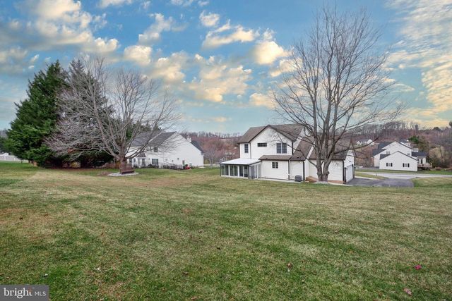 14 KRATZ RD, Shrewsbury, PA 17361