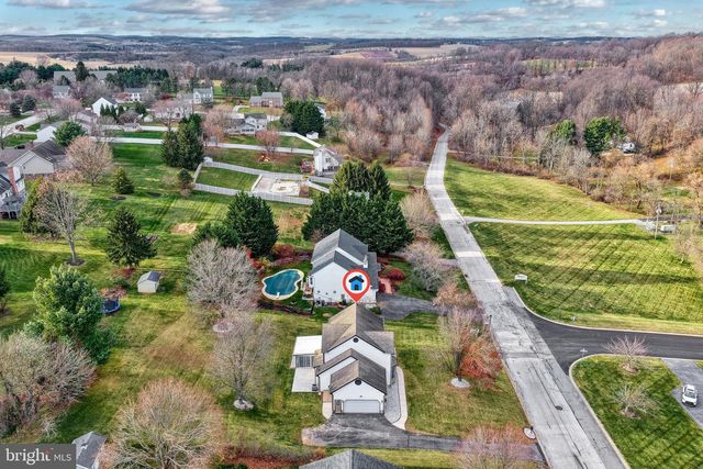 14 KRATZ RD, Shrewsbury, PA 17361