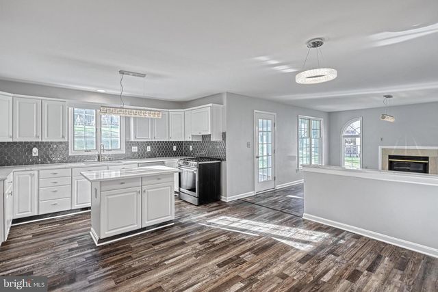 14 KRATZ RD, Shrewsbury, PA 17361