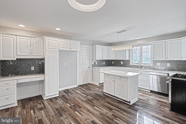 14 KRATZ RD, Shrewsbury, PA 17361