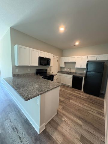 2817 W 55th St N Ct, Wichita, KS 67204