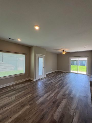 2817 W 55th St N Ct, Wichita, KS 67204