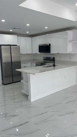 1112 12th ST, Lehigh Acres, FL 33972