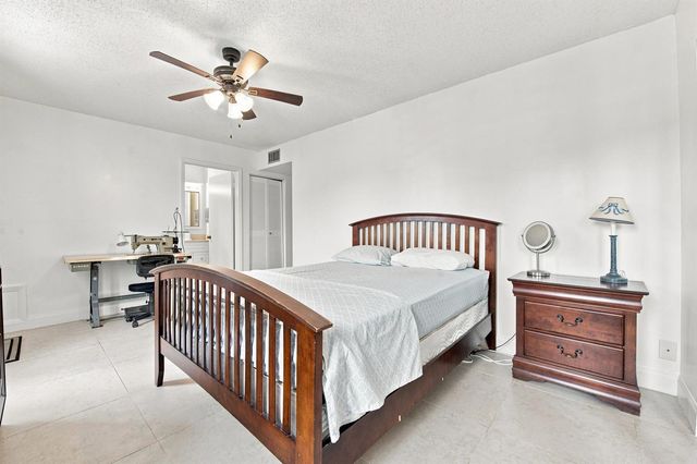 4830 NW 4th Street A, Delray Beach, FL 33445