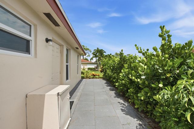 4830 NW 4th Street A, Delray Beach, FL 33445