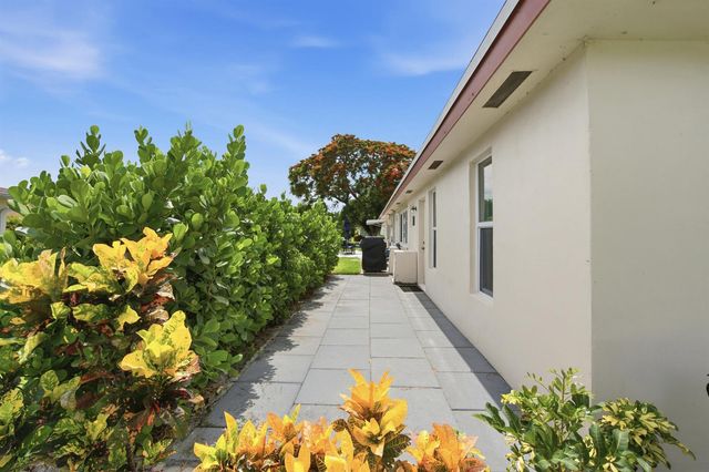 4830 NW 4th Street A, Delray Beach, FL 33445