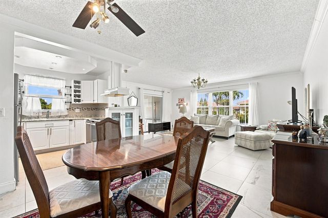 4830 NW 4th Street A, Delray Beach, FL 33445