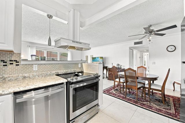 4830 NW 4th Street A, Delray Beach, FL 33445