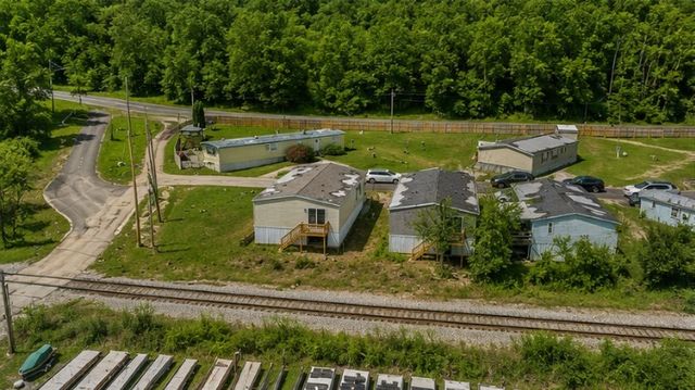 15 Surf Dr, Forward Twp, PA 15020