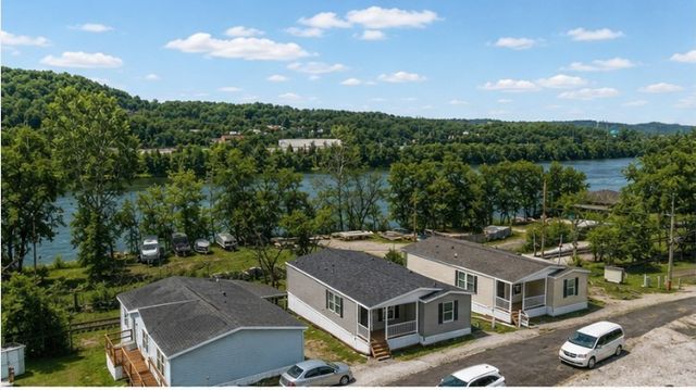 15 Surf Dr, Forward Twp, PA 15020