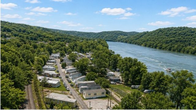 15 Surf Dr, Forward Twp, PA 15020
