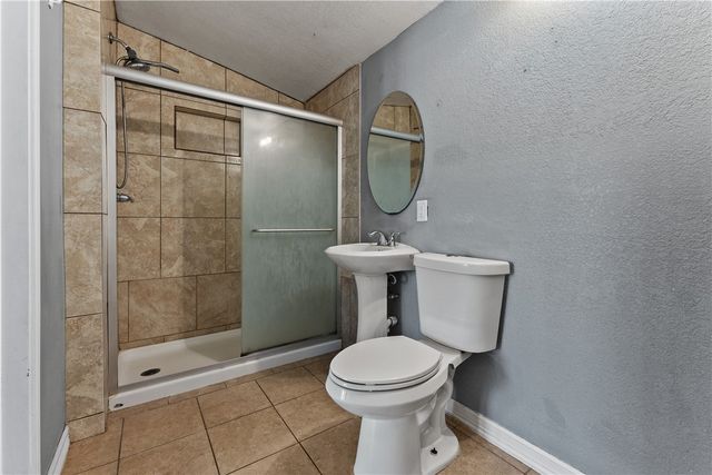 938 Woodlawn Dr, Corpus Christi, TX 78412
