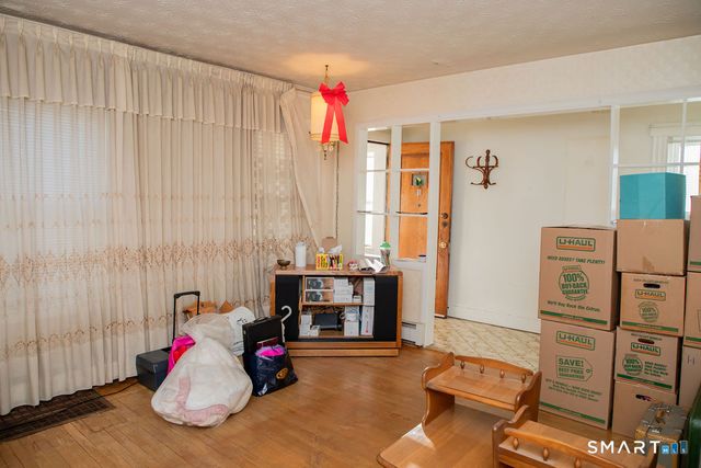 66 Redding Street, Hartford, CT 06114