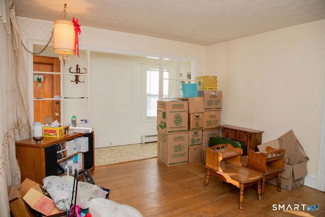 66 Redding Street, Hartford, CT 06114