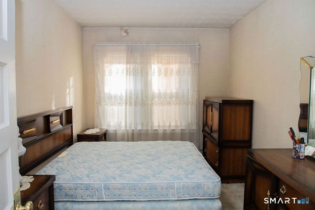 66 Redding Street, Hartford, CT 06114