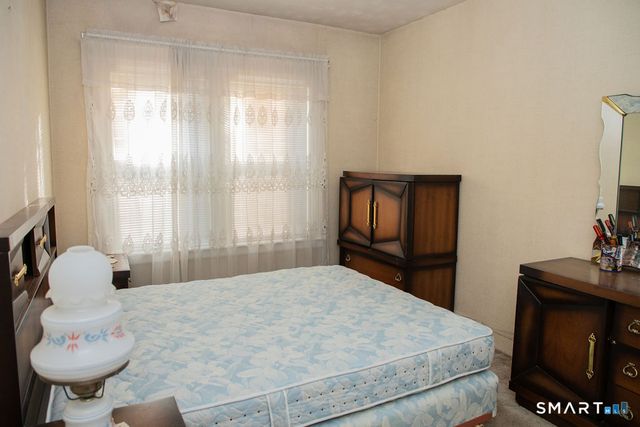 66 Redding Street, Hartford, CT 06114