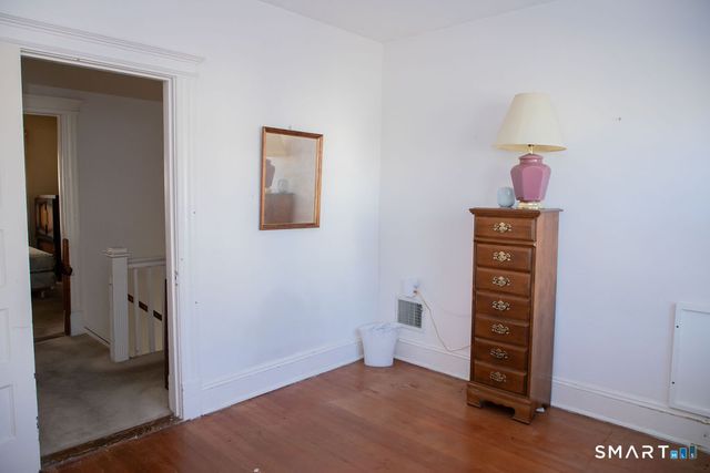 66 Redding Street, Hartford, CT 06114