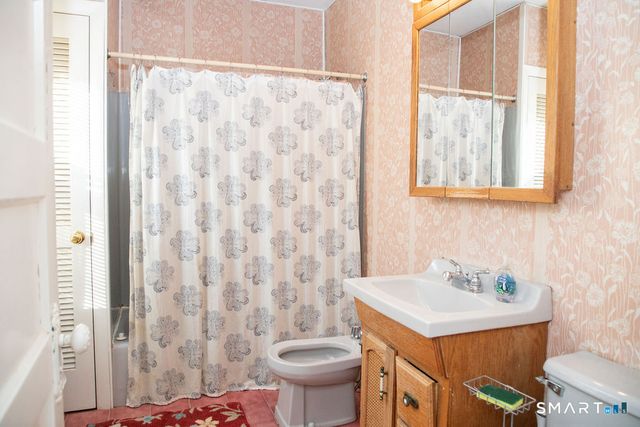 66 Redding Street, Hartford, CT 06114