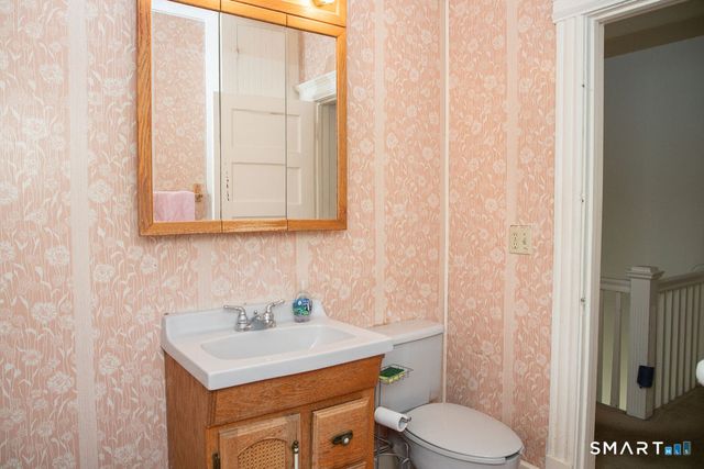 66 Redding Street, Hartford, CT 06114