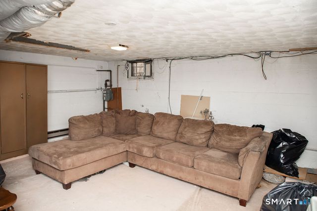 66 Redding Street, Hartford, CT 06114