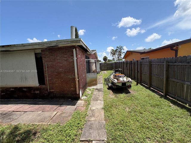 4721 NW 41st Place, Lauderdale Lakes, FL 33319