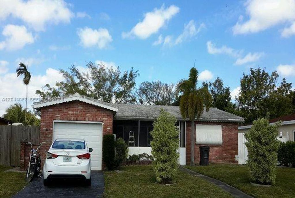 4721 NW 41st Place, Lauderdale Lakes, FL 33319