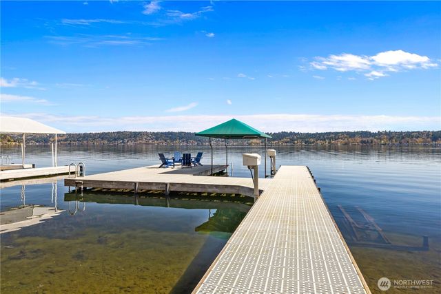 842 W Lake Sammamish Parkway SE, Bellevue, WA 98008