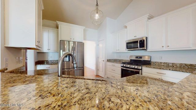 112 S Bracken Fern Lane, Southern Pines, NC 28387