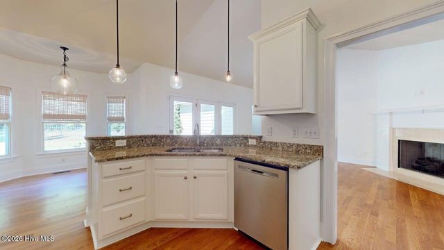 112 S Bracken Fern Lane, Southern Pines, NC 28387