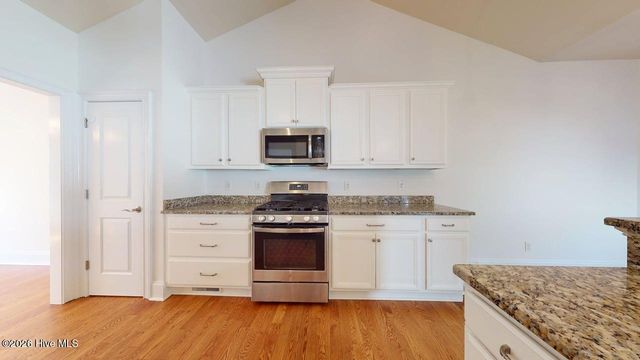 112 S Bracken Fern Lane, Southern Pines, NC 28387