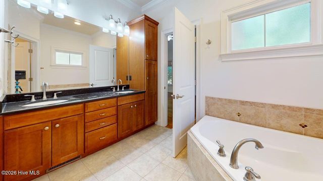 112 S Bracken Fern Lane, Southern Pines, NC 28387