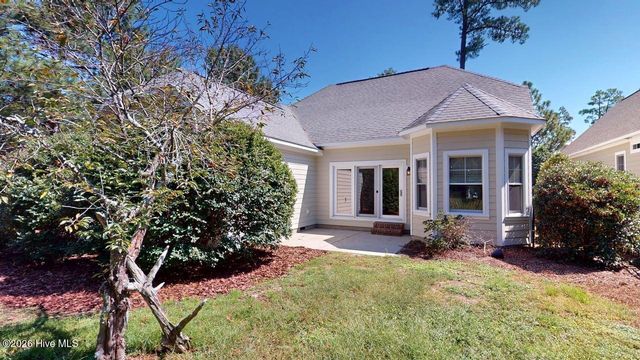 112 S Bracken Fern Lane, Southern Pines, NC 28387