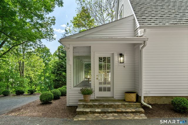 123 Lyons Plain Road, Weston, CT 06883