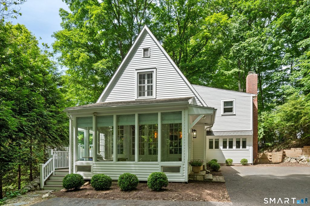 123 Lyons Plain Road, Weston, CT 06883