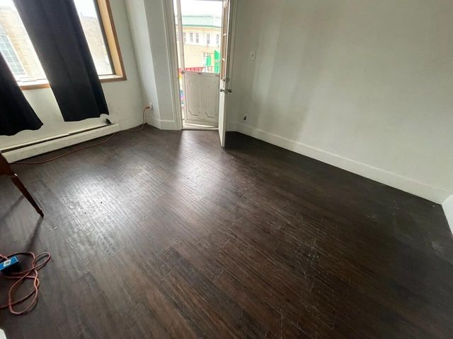 2932 Caniff Street, Hamtramck, MI 48212