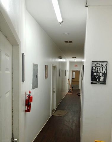 2932 Caniff Street, Hamtramck, MI 48212