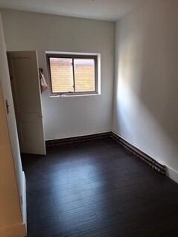 2932 Caniff Street, Hamtramck, MI 48212