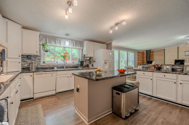 4917 Geer Highway, Cleveland, SC 29635