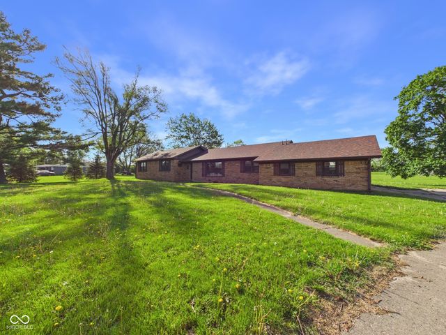 2951 E Cross Street, Anderson, IN 46012
