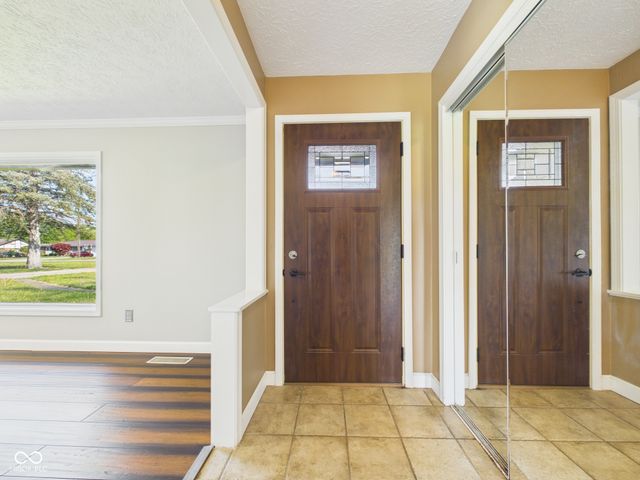 2951 E Cross Street, Anderson, IN 46012