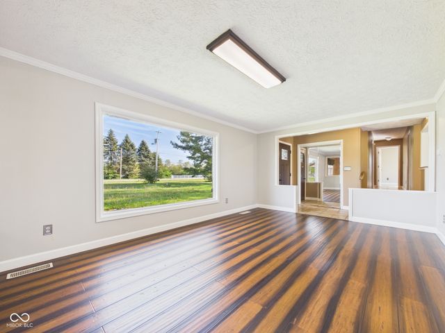 2951 E Cross Street, Anderson, IN 46012