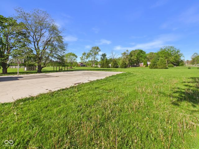 2951 E Cross Street, Anderson, IN 46012