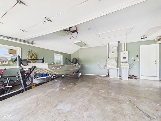2951 E Cross Street, Anderson, IN 46012