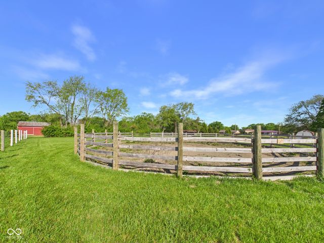2951 E Cross Street, Anderson, IN 46012