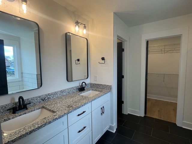 117 Sweet Clover Ct, Clarksville, TN 37040