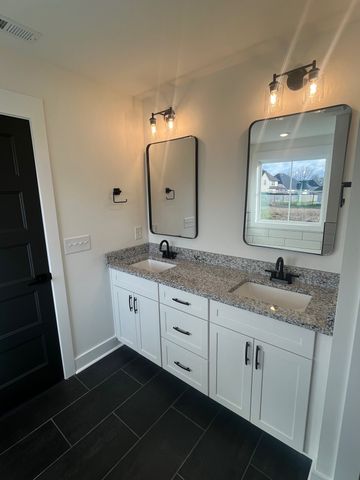 117 Sweet Clover Ct, Clarksville, TN 37040