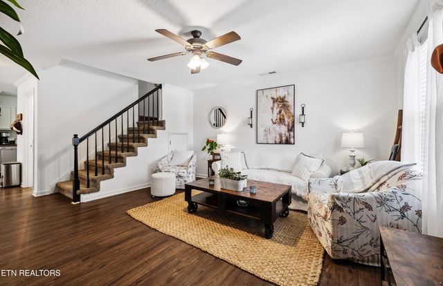 7518 NW Chatham Circle, Knoxville, TN 37909